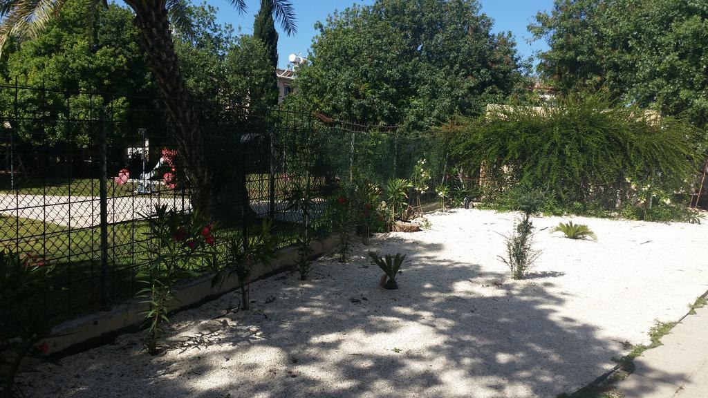 华纳乐蒙妮科特酒店 Paphos 外观 照片