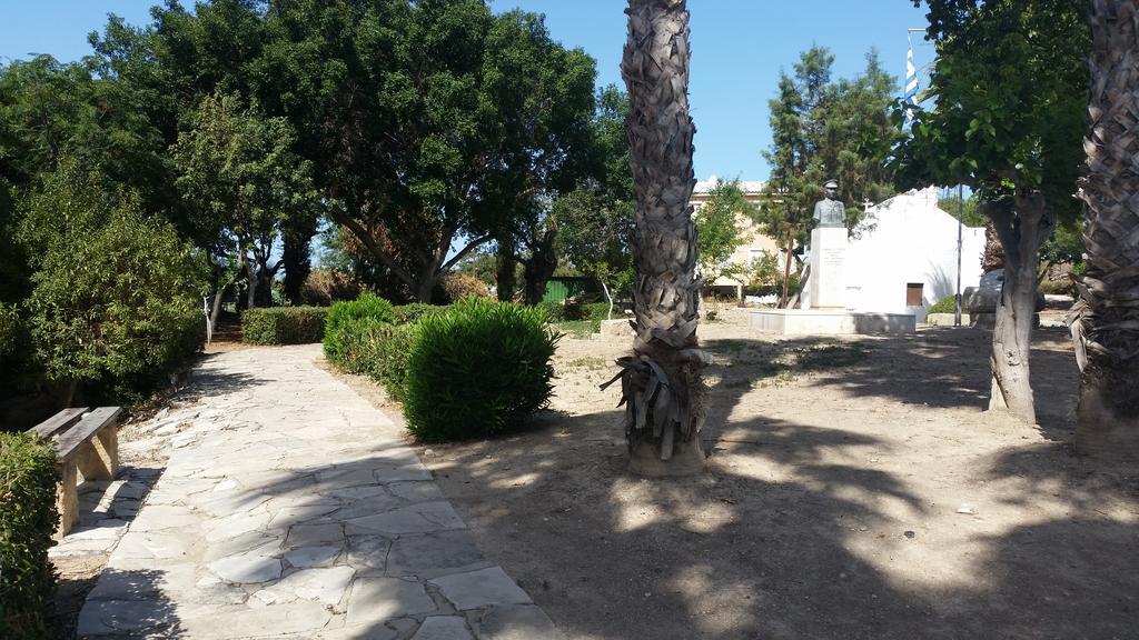 华纳乐蒙妮科特酒店 Paphos 外观 照片