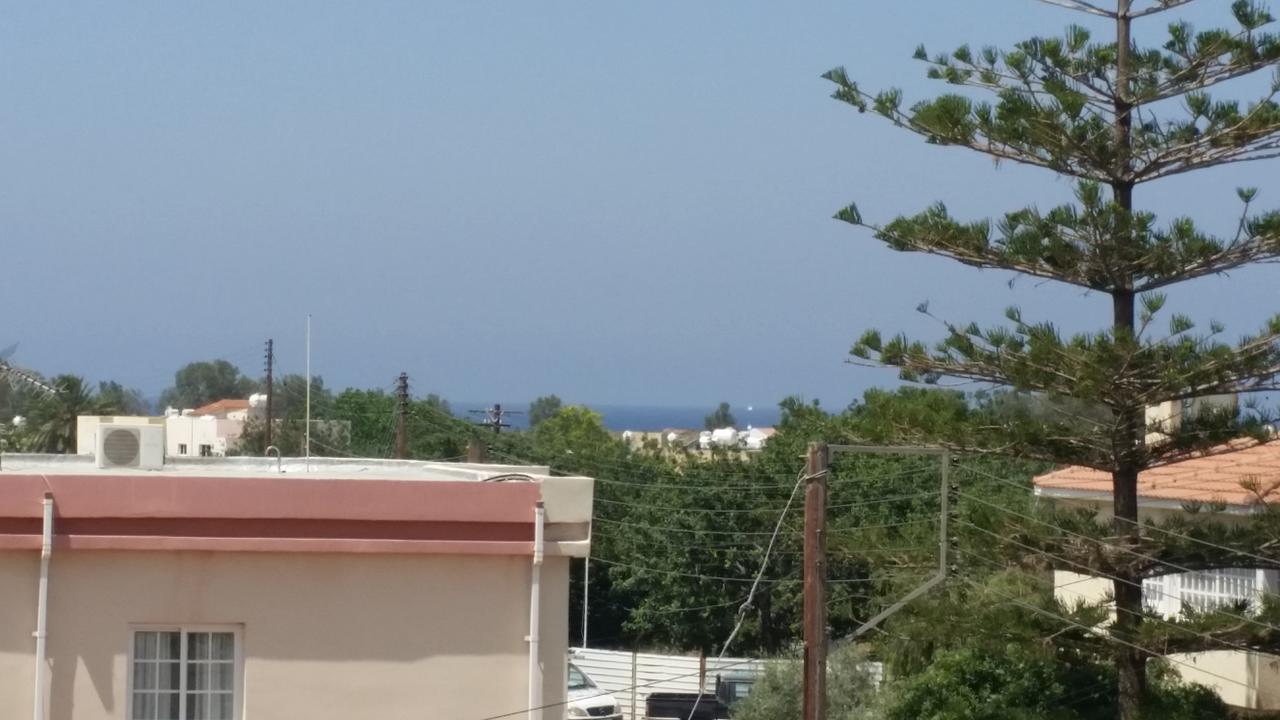 华纳乐蒙妮科特酒店 Paphos 外观 照片