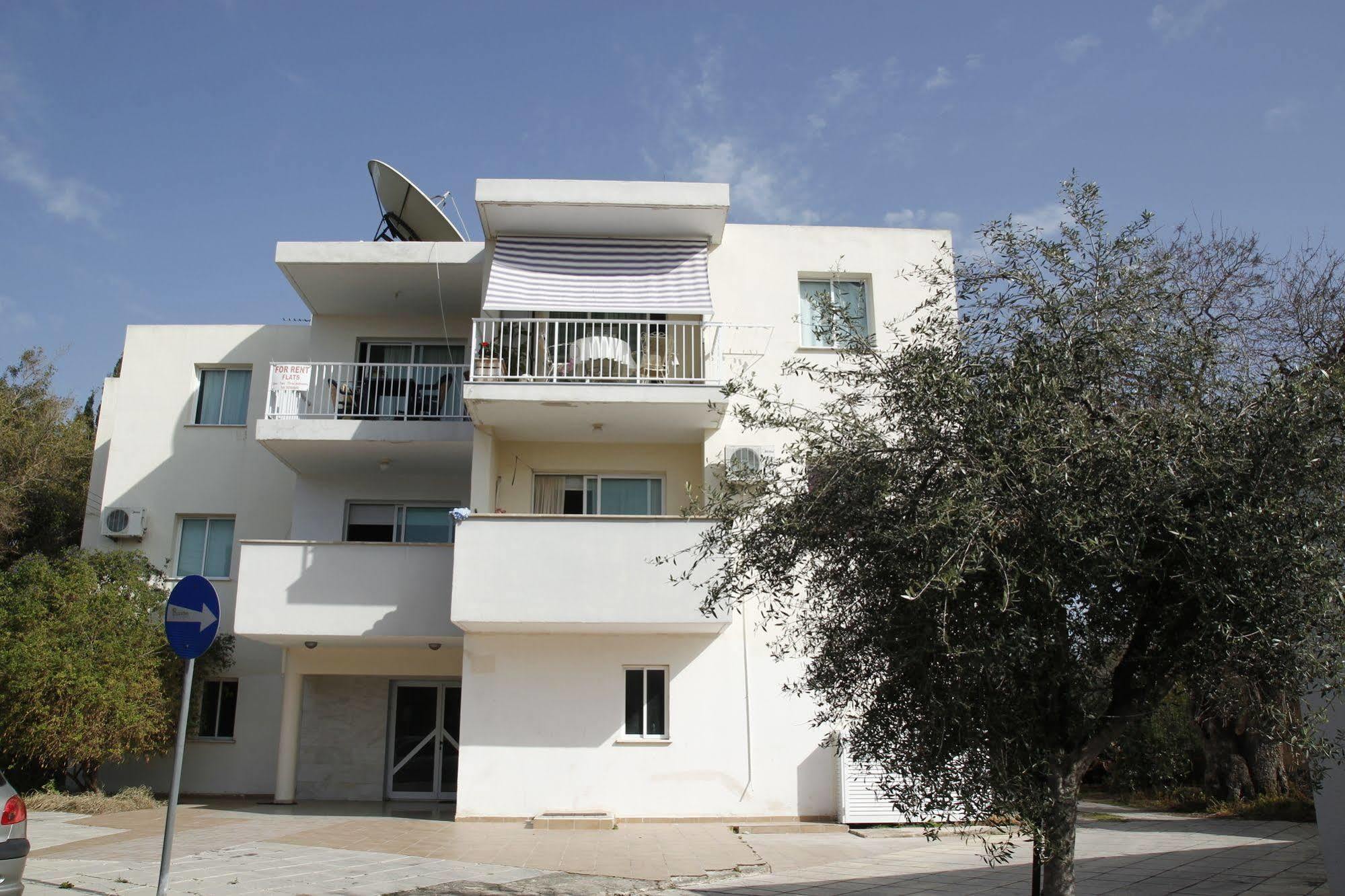 华纳乐蒙妮科特酒店 Paphos 外观 照片