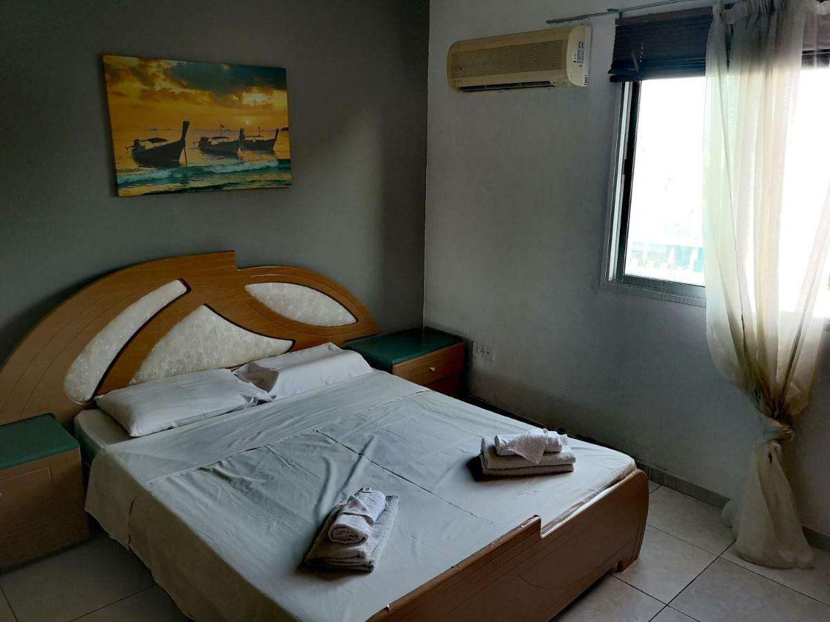 华纳乐蒙妮科特酒店 Paphos 外观 照片