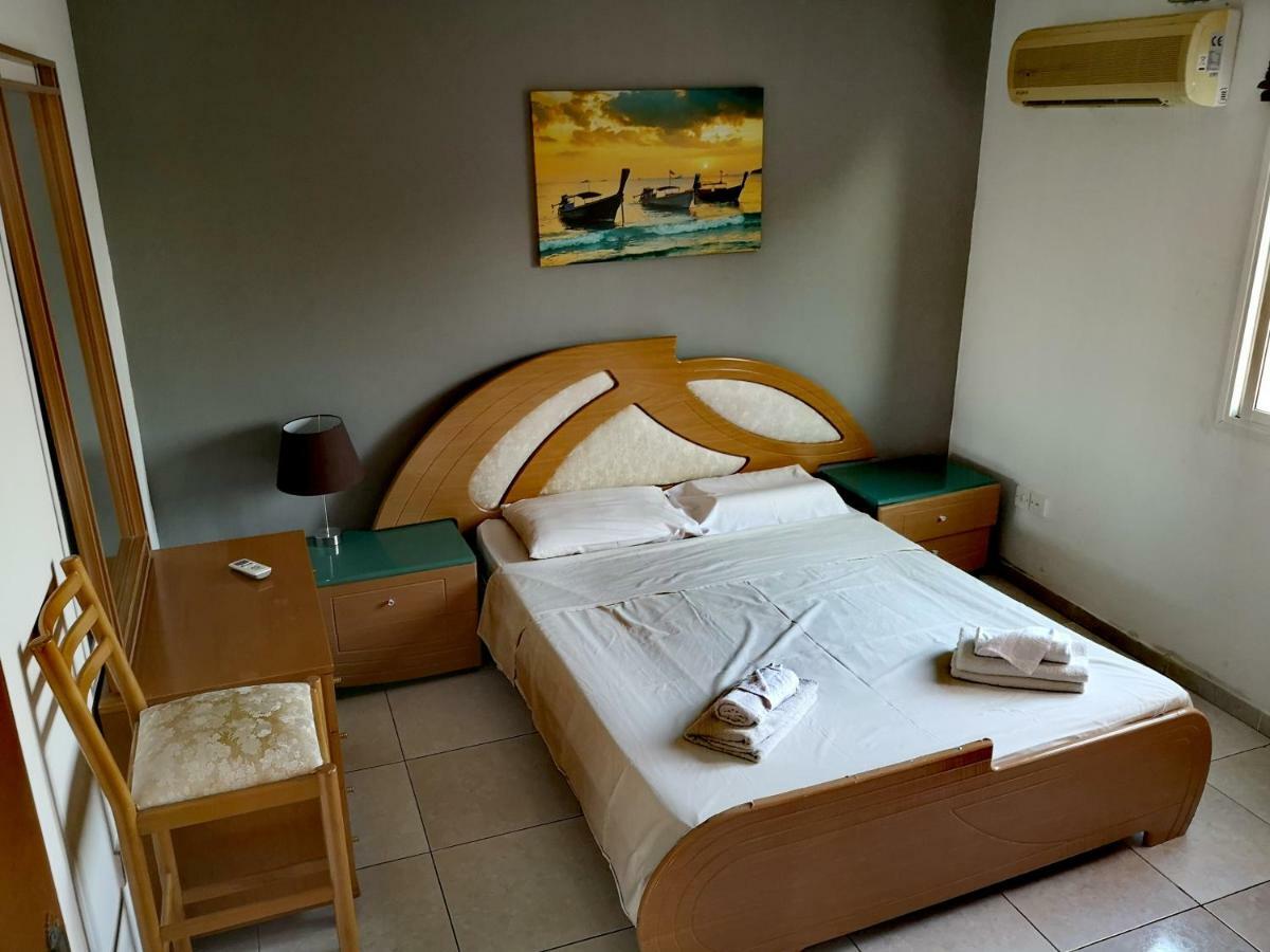 华纳乐蒙妮科特酒店 Paphos 外观 照片