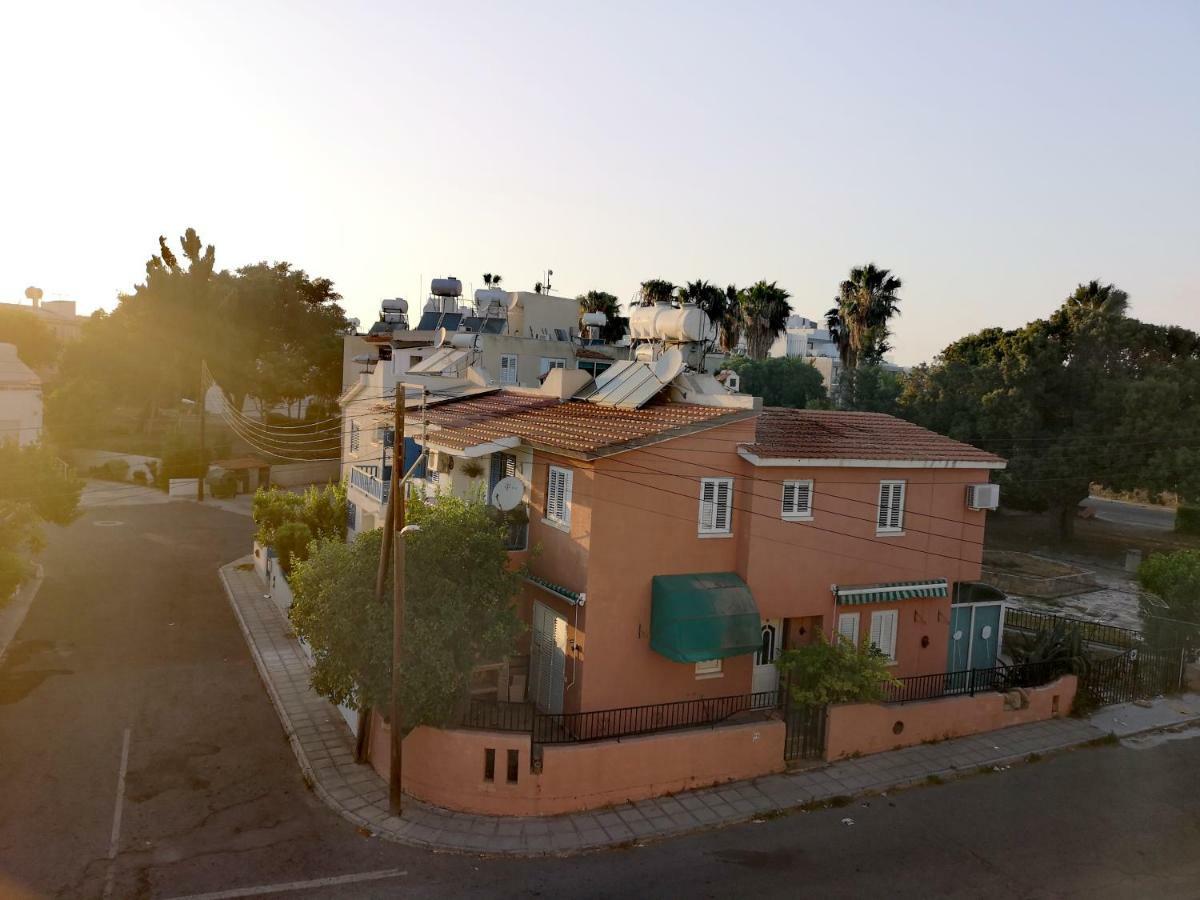 华纳乐蒙妮科特酒店 Paphos 外观 照片