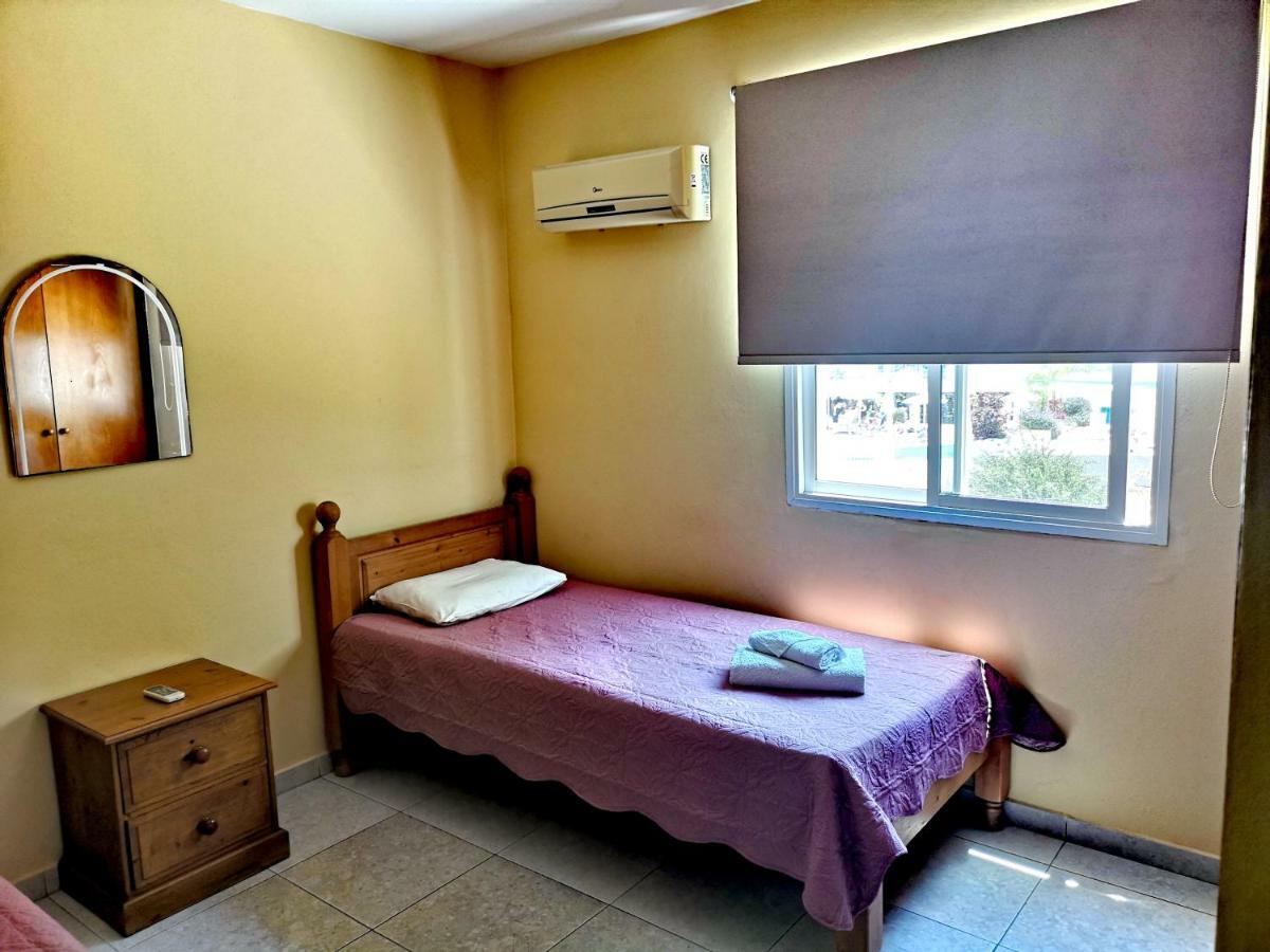 华纳乐蒙妮科特酒店 Paphos 外观 照片