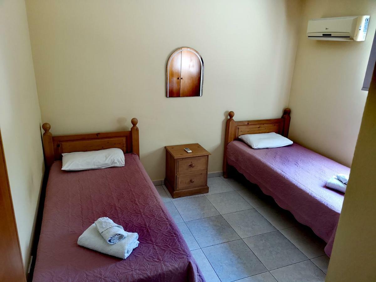 华纳乐蒙妮科特酒店 Paphos 外观 照片