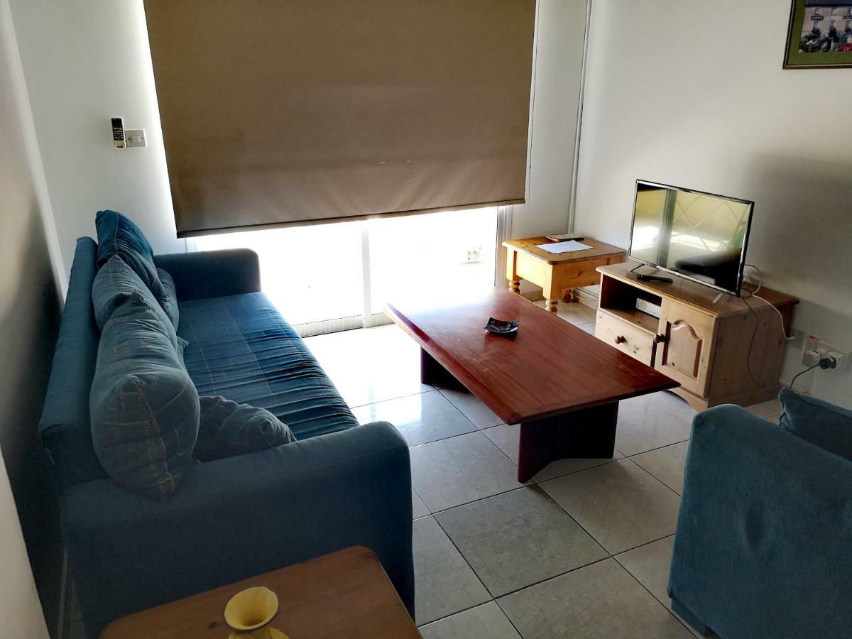华纳乐蒙妮科特酒店 Paphos 外观 照片